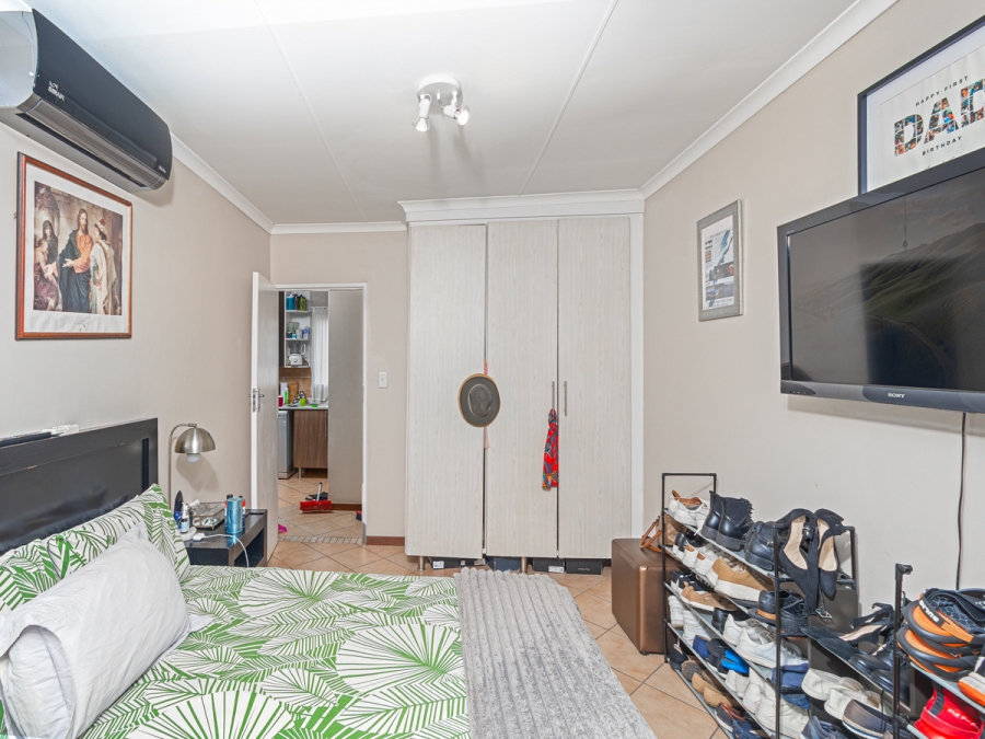 3 Bedroom Property for Sale in Noordwyk Gauteng