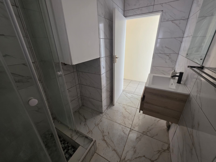 To Let 2 Bedroom Property for Rent in Sunnyrock Gauteng