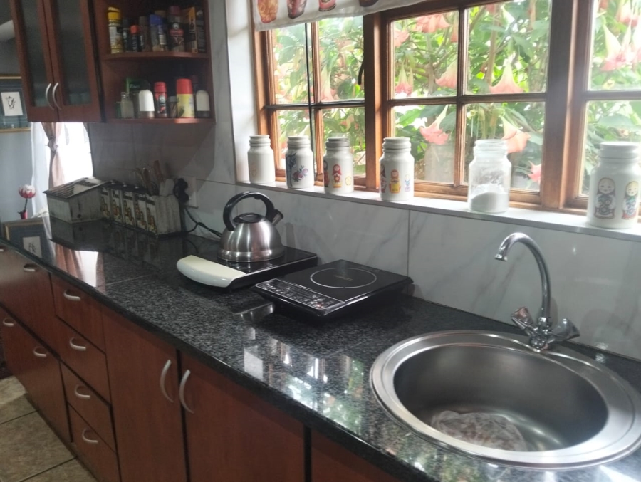 5 Bedroom Property for Sale in Selcourt Gauteng