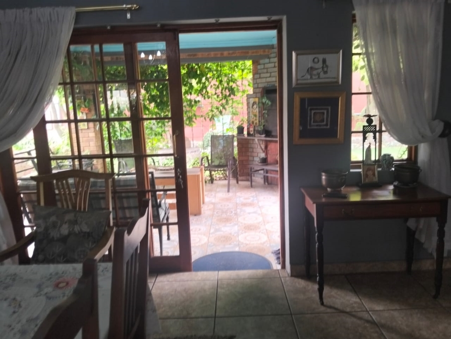 5 Bedroom Property for Sale in Selcourt Gauteng