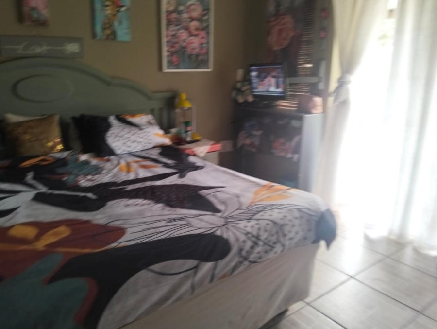 5 Bedroom Property for Sale in Selcourt Gauteng