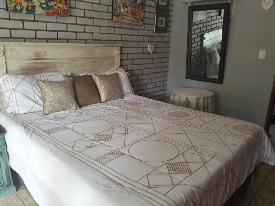 5 Bedroom Property for Sale in Selcourt Gauteng