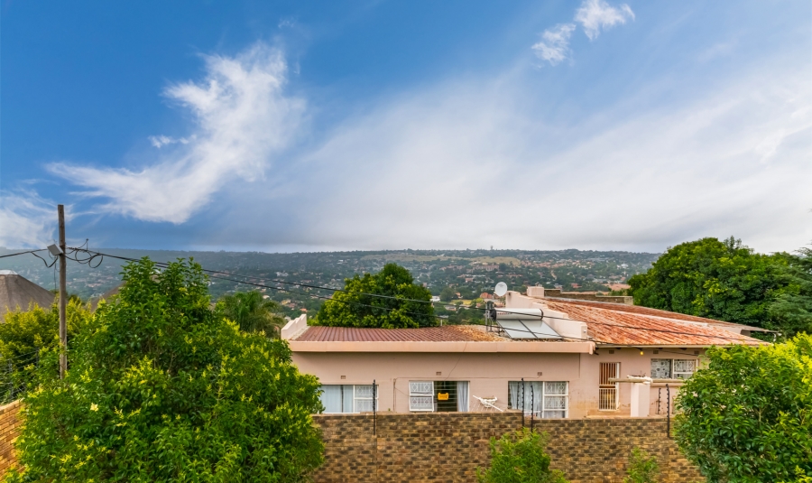 3 Bedroom Property for Sale in Wilro Park Gauteng