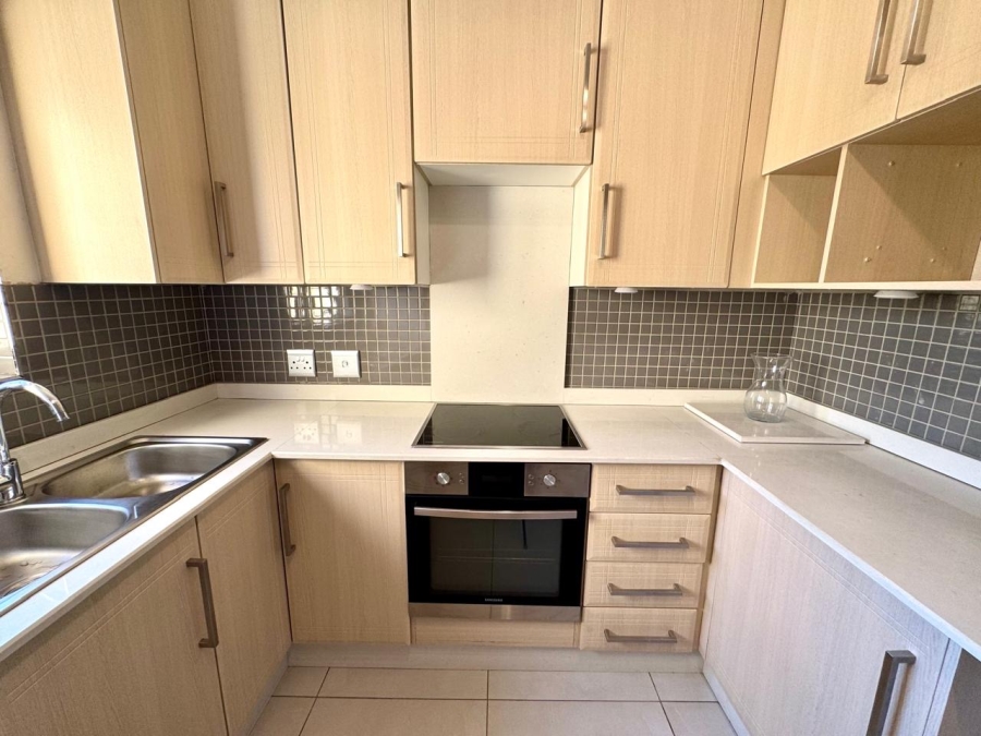 2 Bedroom Property for Sale in Sunninghill Gauteng