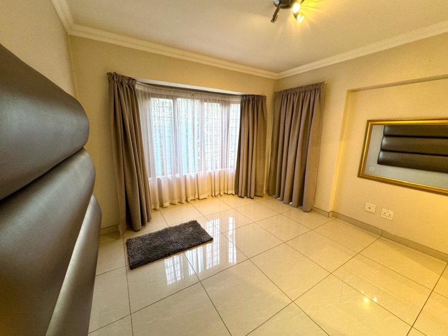 2 Bedroom Property for Sale in Sunninghill Gauteng