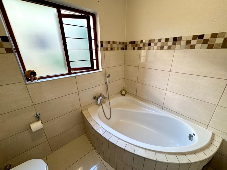 2 Bedroom Property for Sale in Sunninghill Gauteng