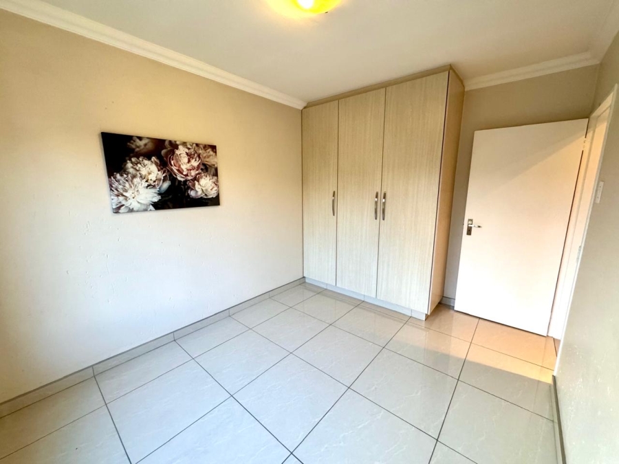2 Bedroom Property for Sale in Sunninghill Gauteng