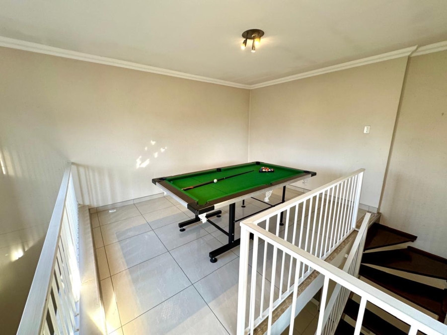 2 Bedroom Property for Sale in Sunninghill Gauteng