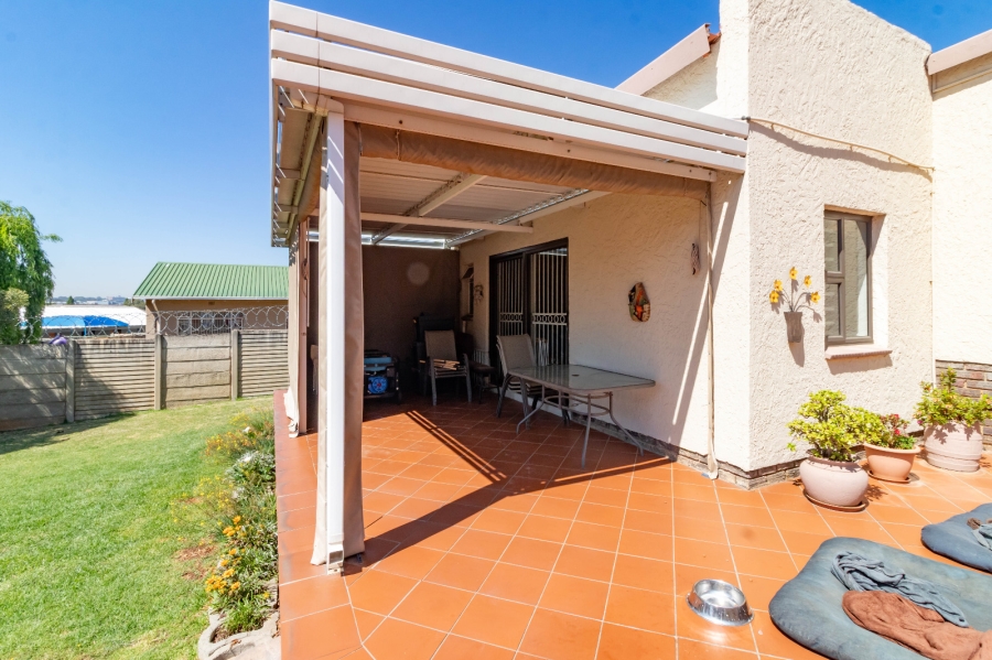 3 Bedroom Property for Sale in Edleen Gauteng