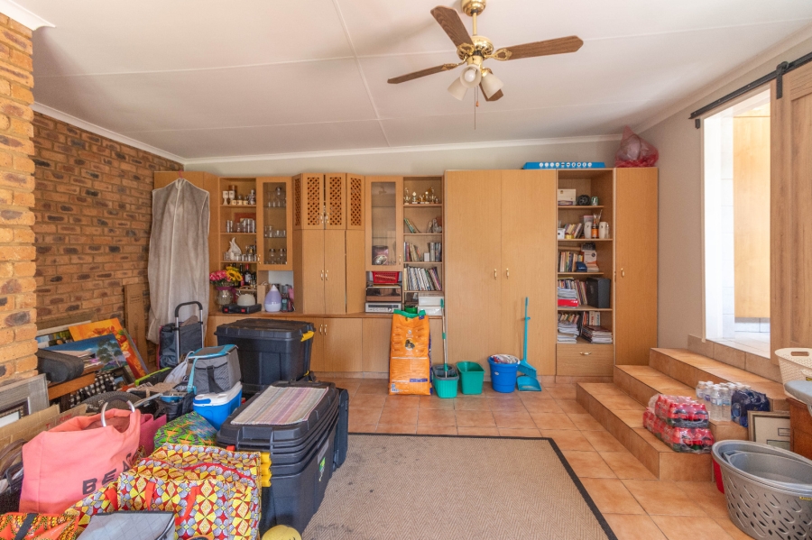 3 Bedroom Property for Sale in Edleen Gauteng