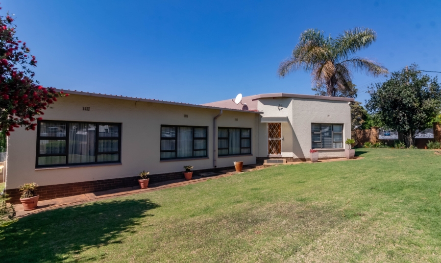 3 Bedroom Property for Sale in Edleen Gauteng