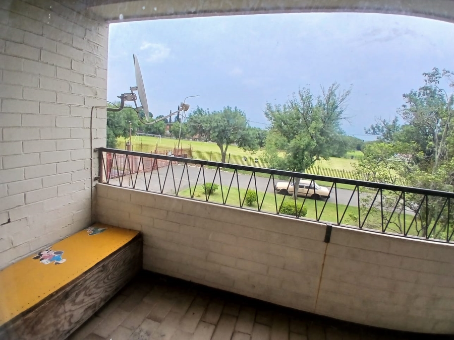 2 Bedroom Property for Sale in Lambton Gauteng