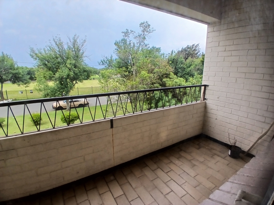 2 Bedroom Property for Sale in Lambton Gauteng