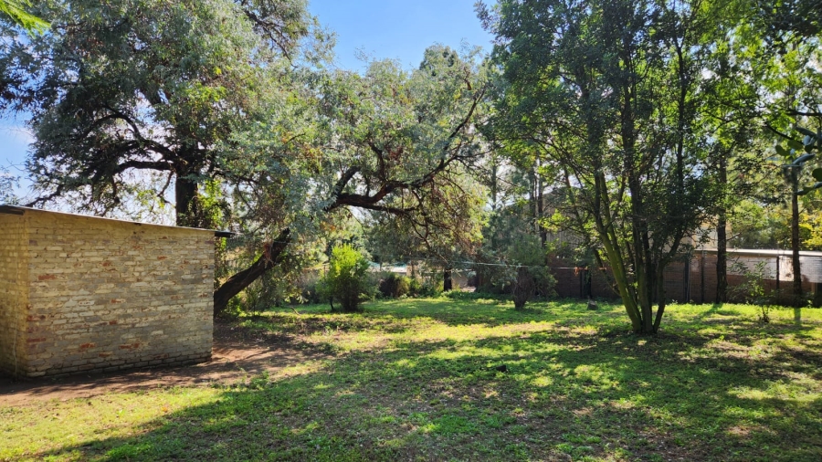 5 Bedroom Property for Sale in Mnandi Gauteng