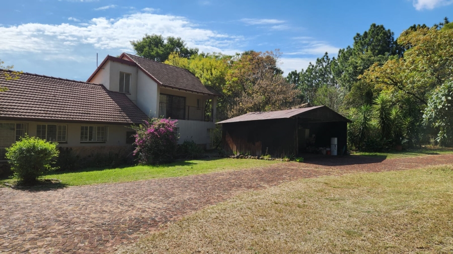 5 Bedroom Property for Sale in Mnandi Gauteng