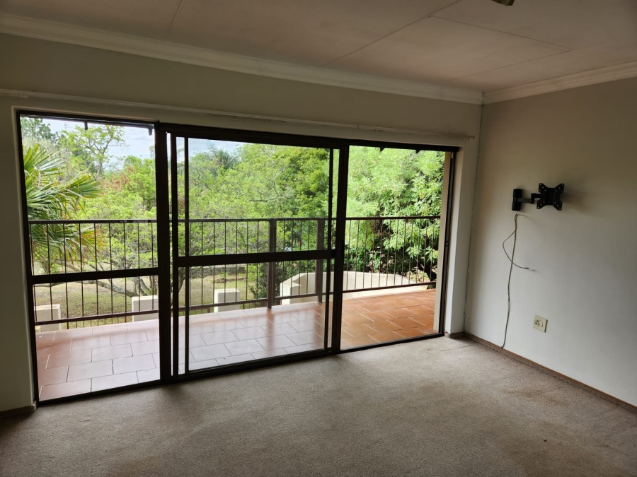 5 Bedroom Property for Sale in Mnandi Gauteng