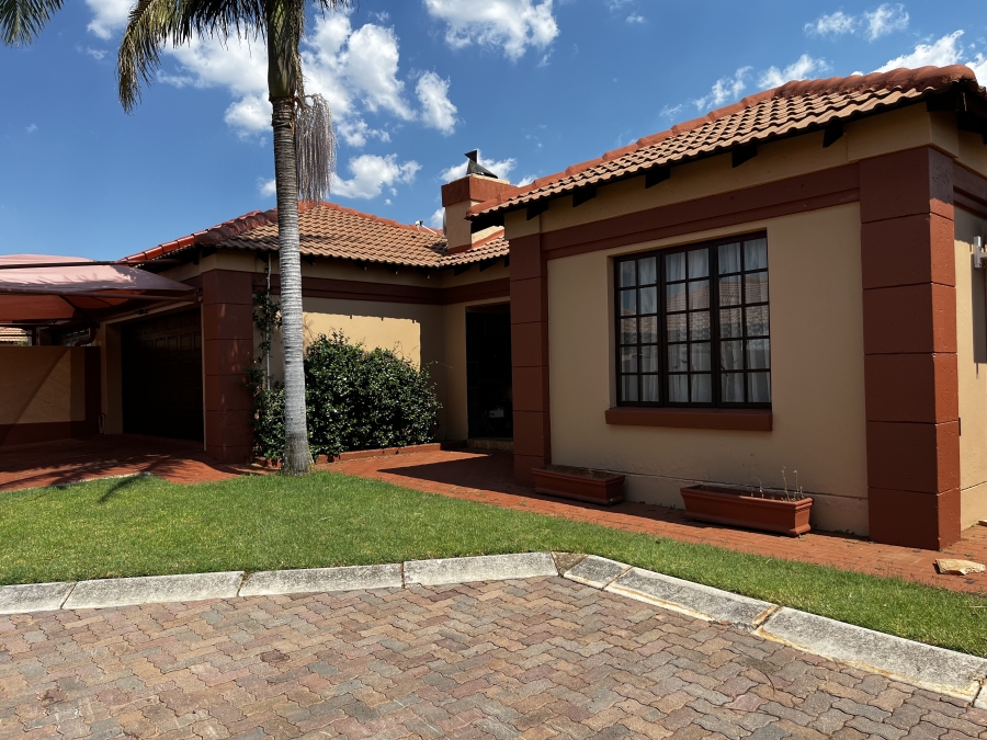 3 Bedroom Property for Sale in Annlin Gauteng