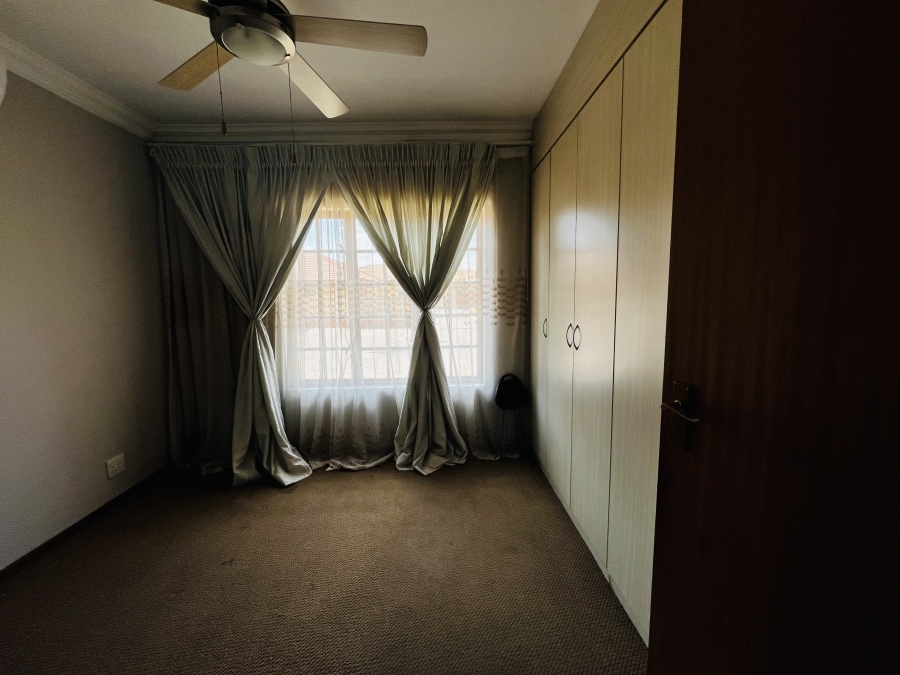 3 Bedroom Property for Sale in Annlin Gauteng