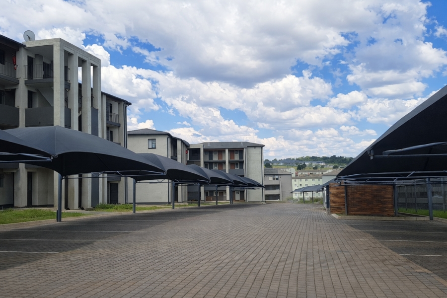 To Let 2 Bedroom Property for Rent in Fleurhof Gauteng