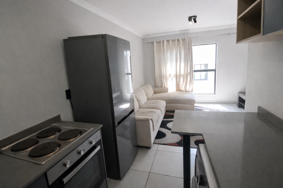To Let 2 Bedroom Property for Rent in Fleurhof Gauteng