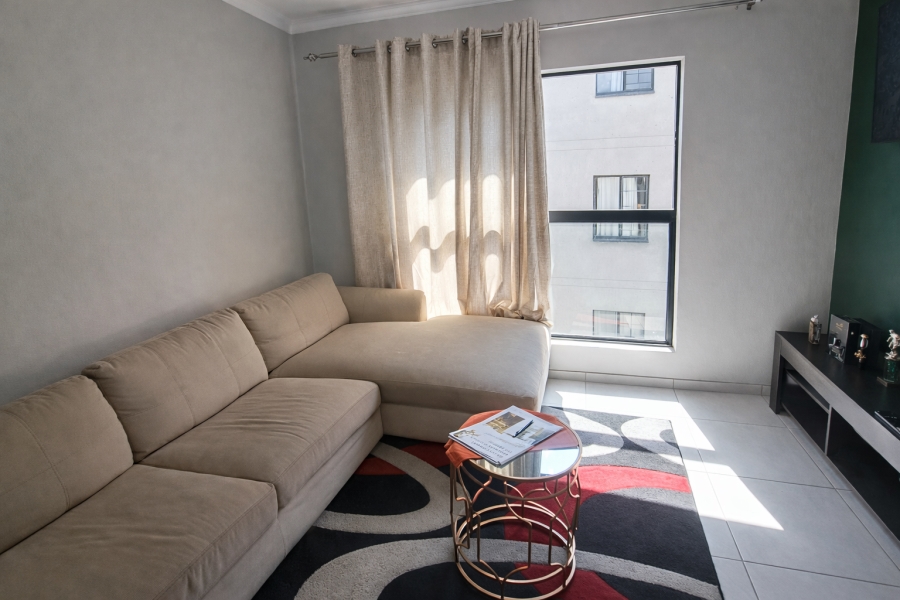 To Let 2 Bedroom Property for Rent in Fleurhof Gauteng