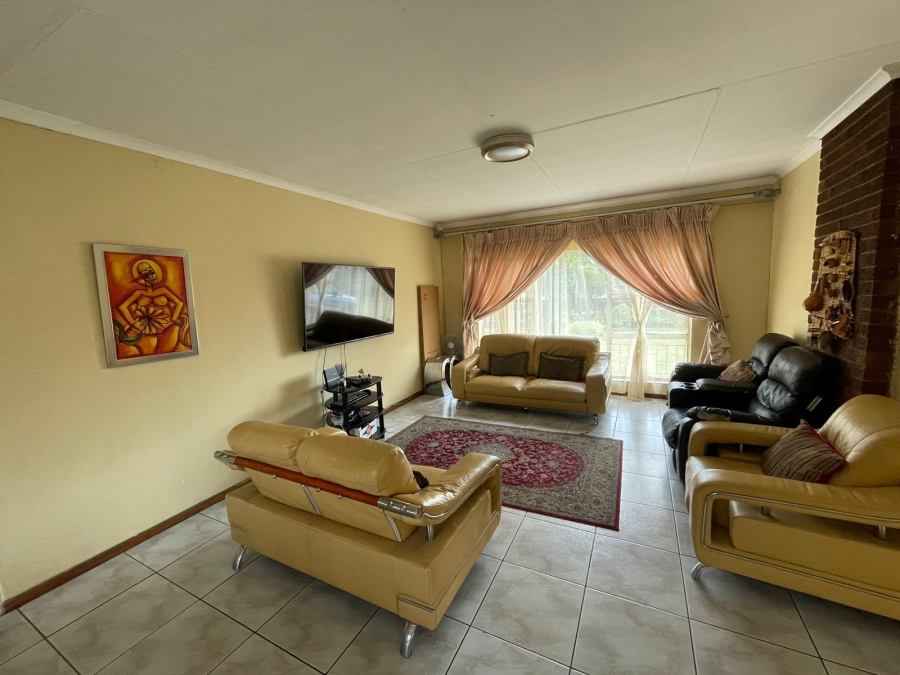 3 Bedroom Property for Sale in Vanderbijlpark SE 6 Gauteng