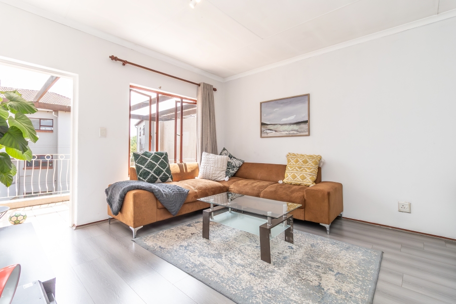 2 Bedroom Property for Sale in Sunninghill Gauteng