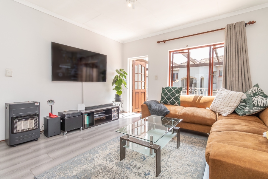 2 Bedroom Property for Sale in Sunninghill Gauteng