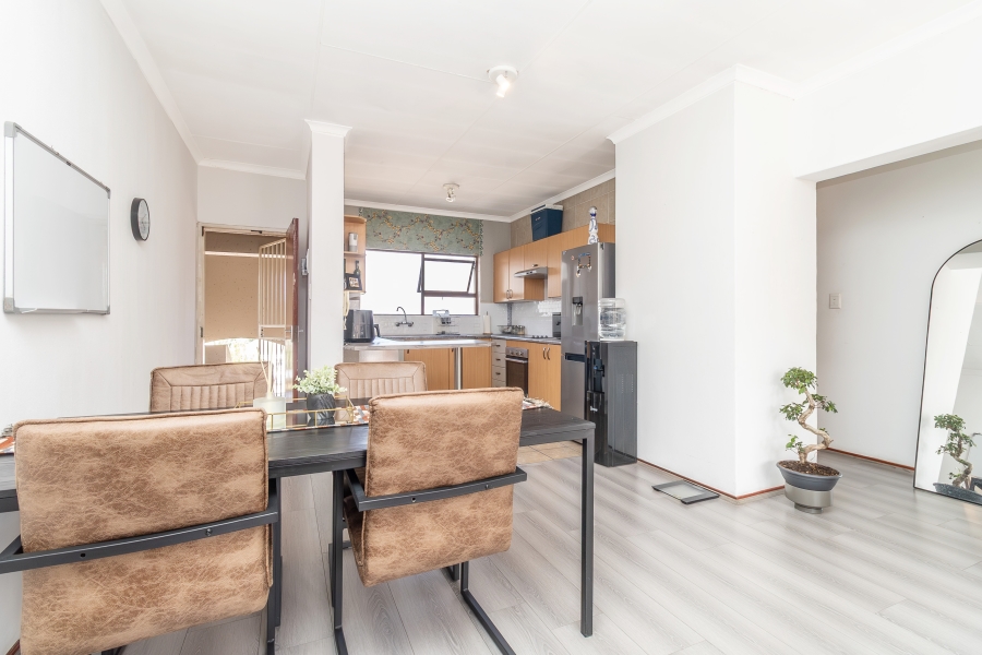 2 Bedroom Property for Sale in Sunninghill Gauteng