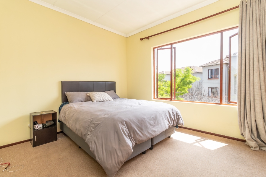 2 Bedroom Property for Sale in Sunninghill Gauteng