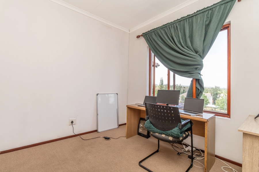 2 Bedroom Property for Sale in Sunninghill Gauteng