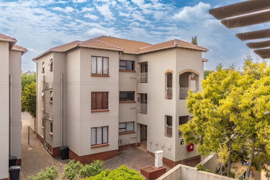 2 Bedroom Property for Sale in Sunninghill Gauteng