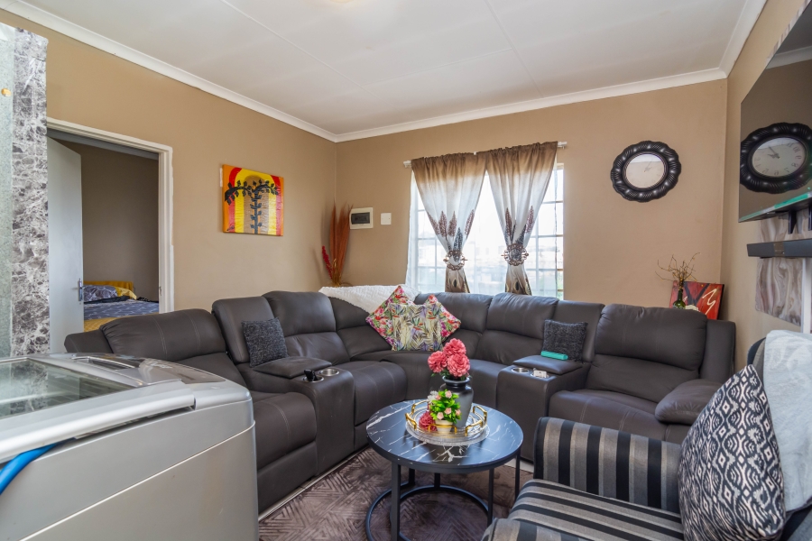 2 Bedroom Property for Sale in Fleurhof Gauteng