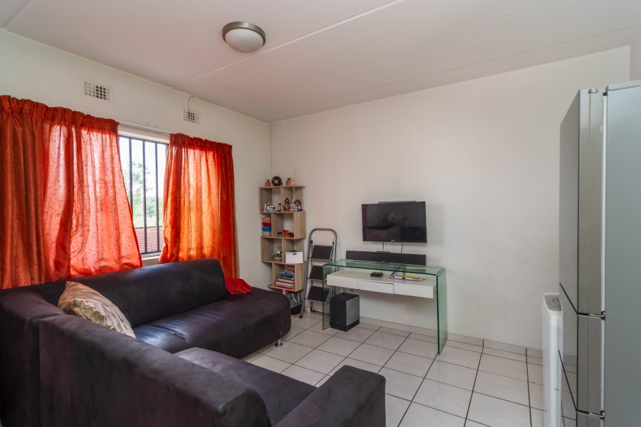 2 Bedroom Property for Sale in Fleurhof Gauteng