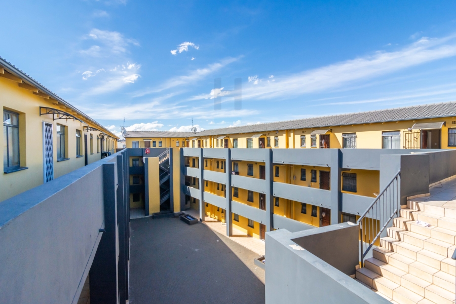 2 Bedroom Property for Sale in Fleurhof Gauteng