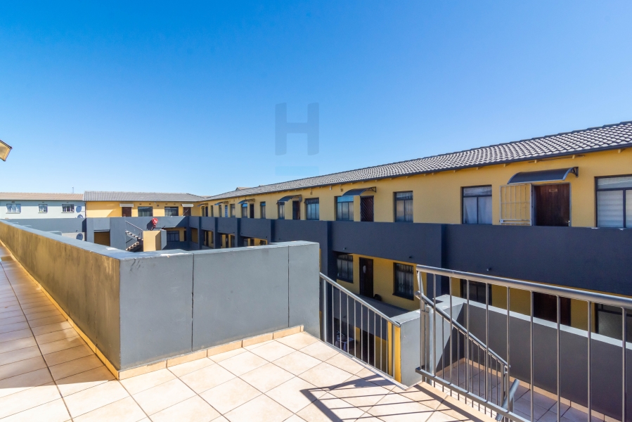 2 Bedroom Property for Sale in Fleurhof Gauteng