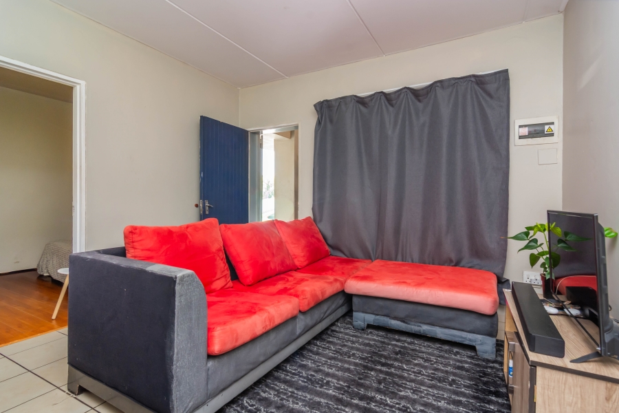 2 Bedroom Property for Sale in Fleurhof Gauteng