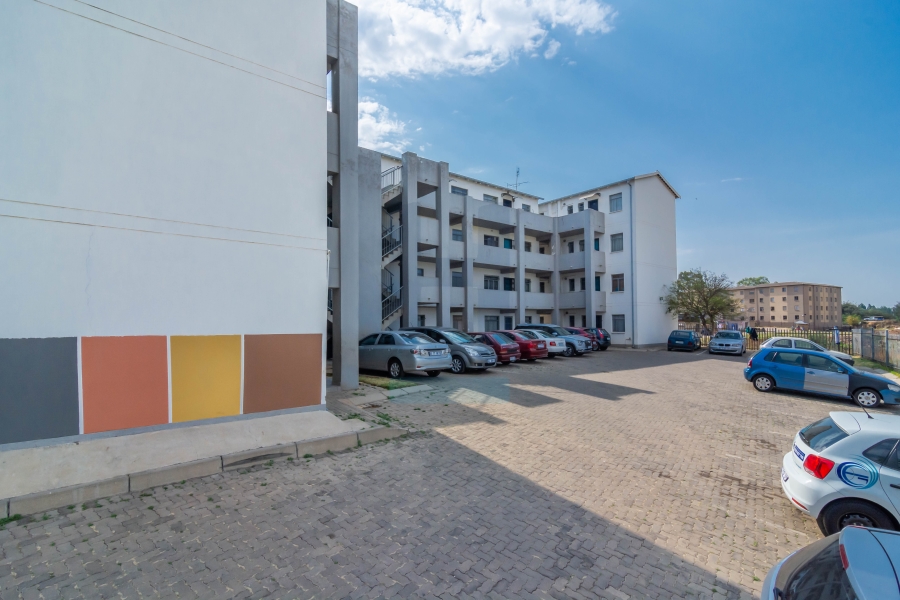 2 Bedroom Property for Sale in Fleurhof Gauteng