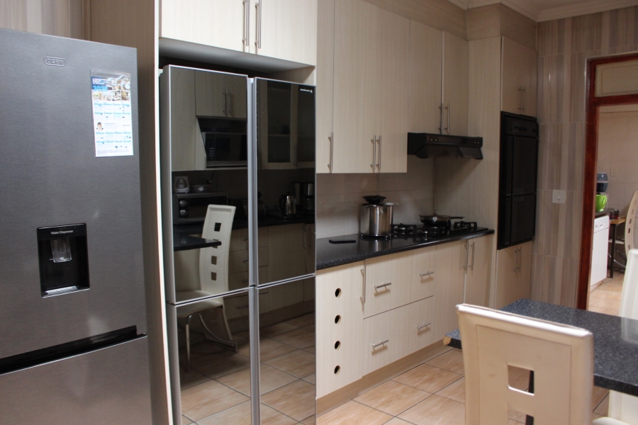 5 Bedroom Property for Sale in Georginia Gauteng