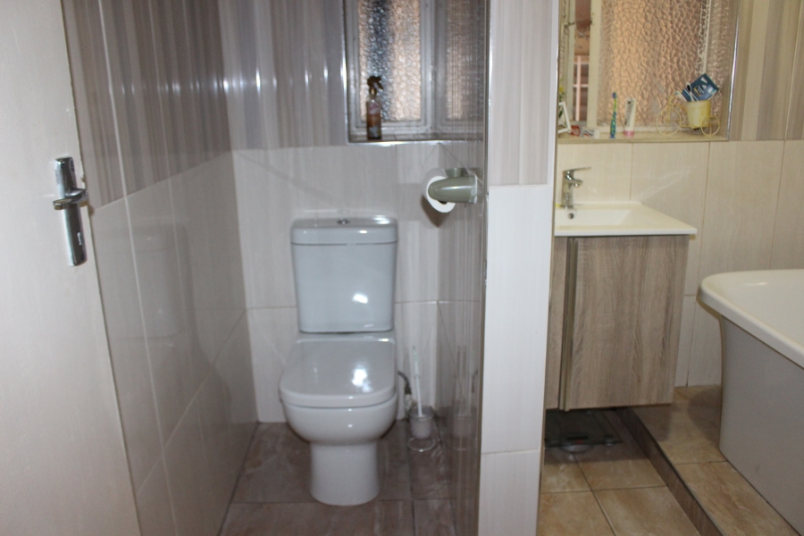 5 Bedroom Property for Sale in Georginia Gauteng