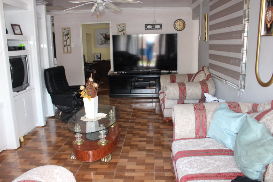 5 Bedroom Property for Sale in Georginia Gauteng