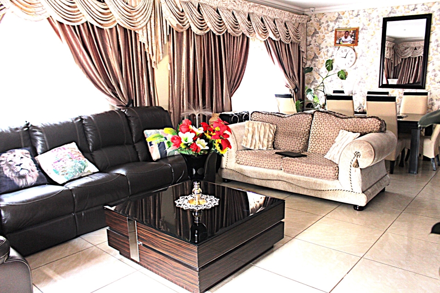 5 Bedroom Property for Sale in Georginia Gauteng