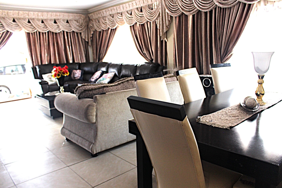 5 Bedroom Property for Sale in Georginia Gauteng