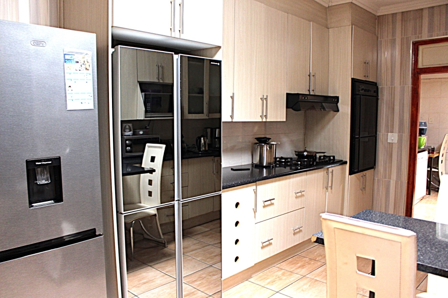 5 Bedroom Property for Sale in Georginia Gauteng