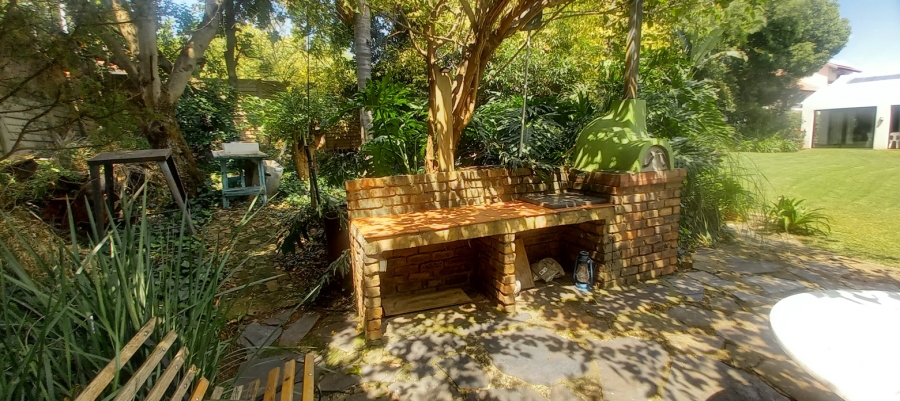 4 Bedroom Property for Sale in Waterkloof Ridge Gauteng