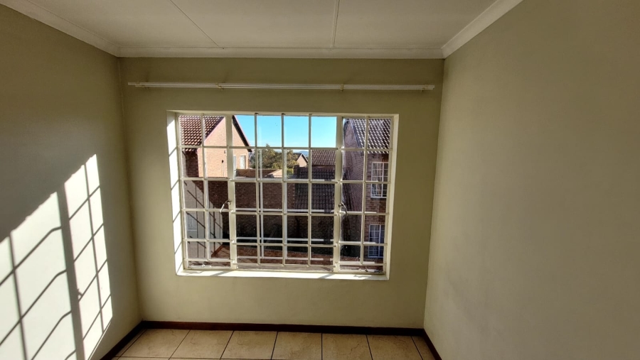 To Let 2 Bedroom Property for Rent in The Reeds Gauteng