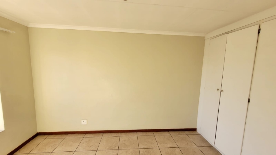 To Let 2 Bedroom Property for Rent in The Reeds Gauteng