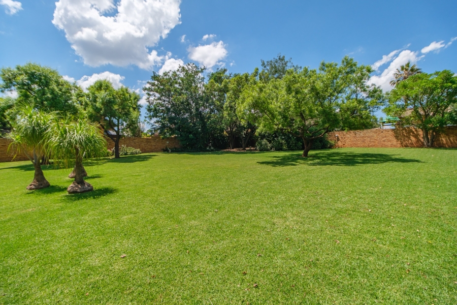 To Let 2 Bedroom Property for Rent in Radiokop Gauteng