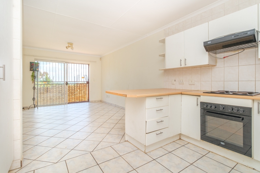 To Let 2 Bedroom Property for Rent in Radiokop Gauteng