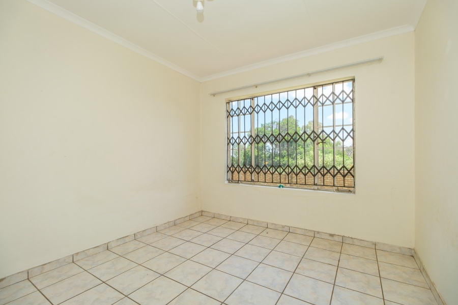 To Let 2 Bedroom Property for Rent in Radiokop Gauteng